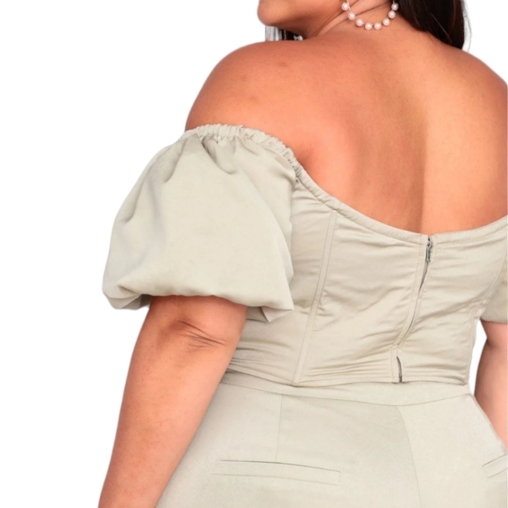 Giairl Light Sage Alaia Top Size 16/18(Vanity Size 1) NWT - Picture 3 of 12